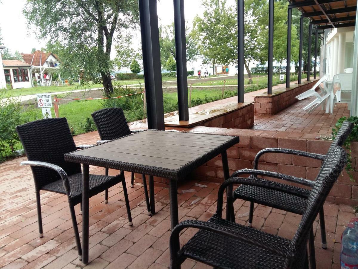 Wellapartman Zamárdi Eksteriør bilde